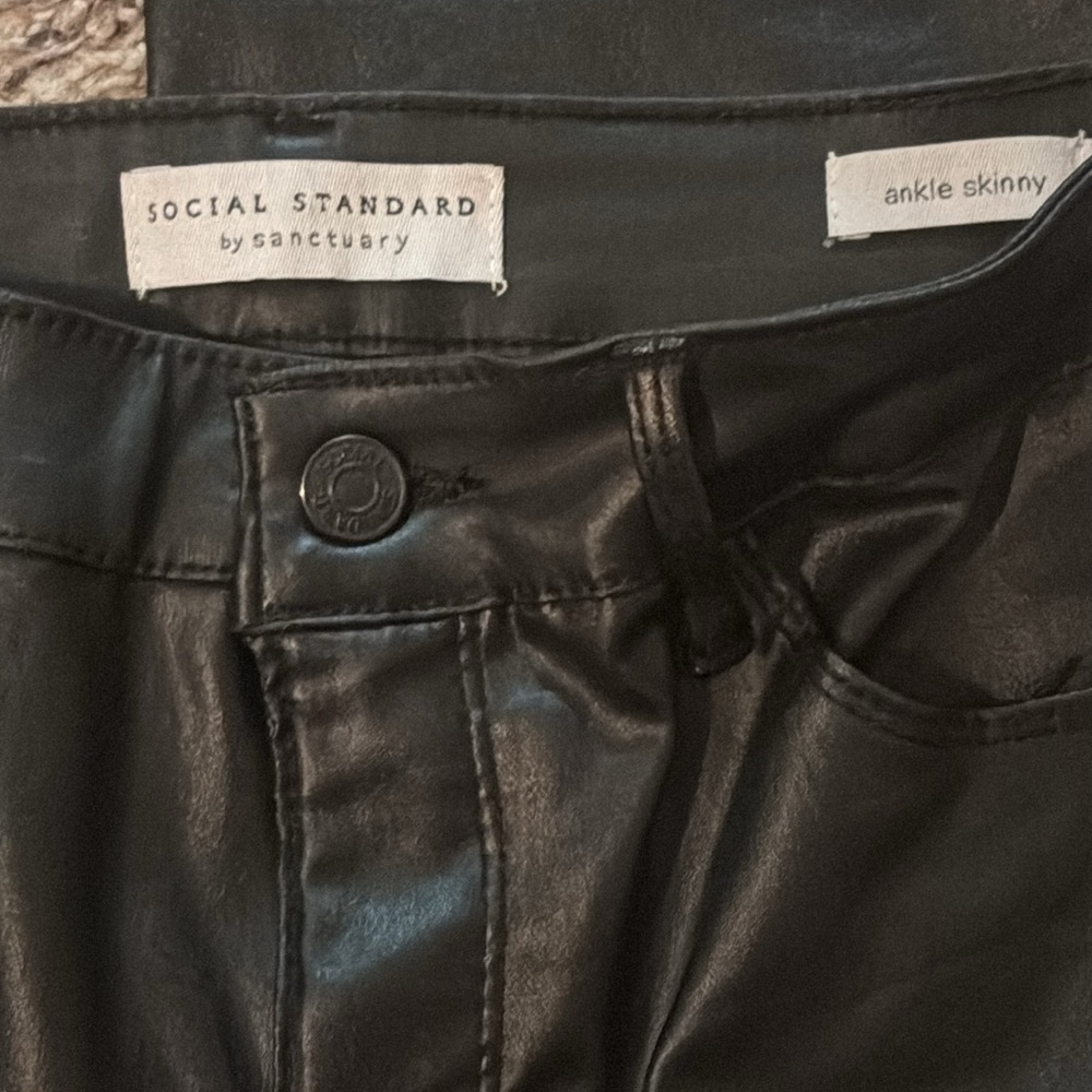 Sanctuary-Social Standard Coated Ankle Skinny Jeans in Slick Black size 4 EU =27 - Picture 6 of 7